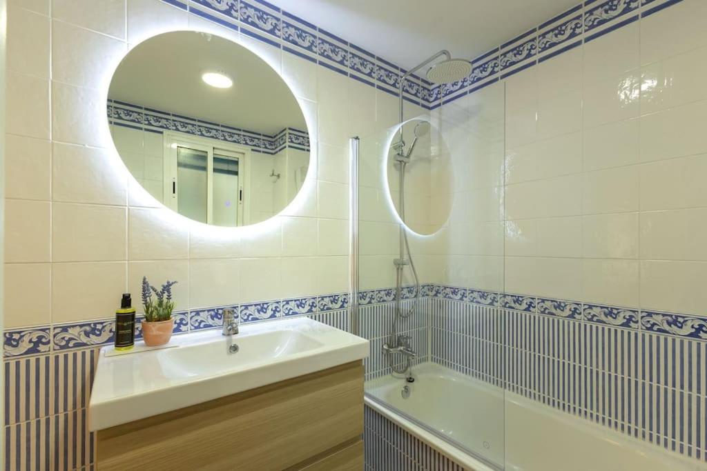 Апартаменты Triana Deluxe By Valcambre Севилья Экстерьер фото